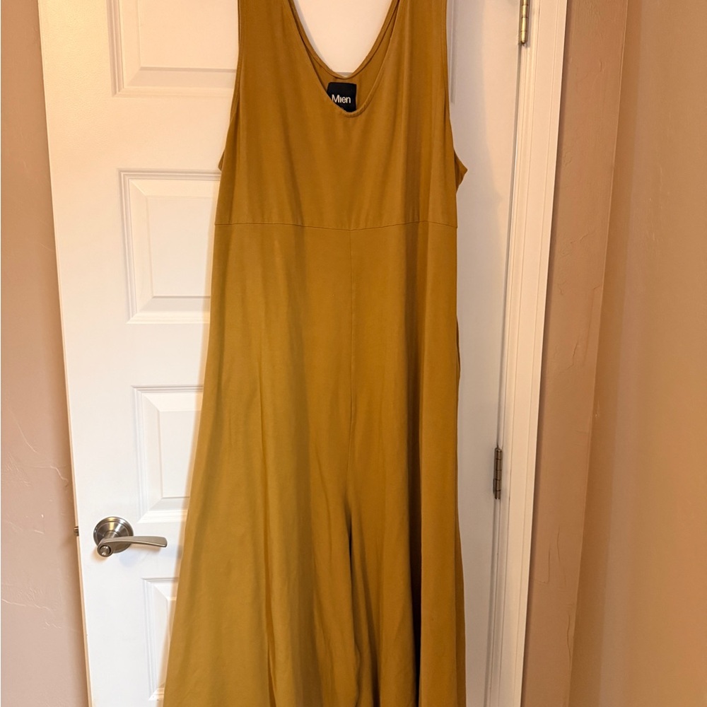 Mien Elegant Sleeveless Mustard Jumpsuit